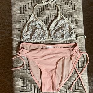 Size M bikini